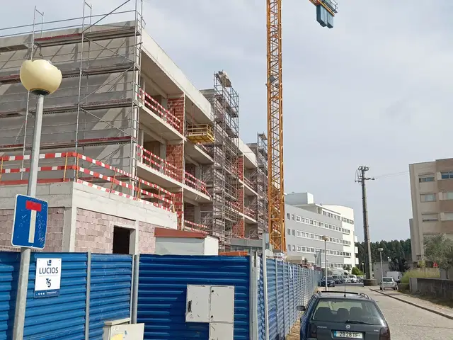 Oporto & Flying Hotel